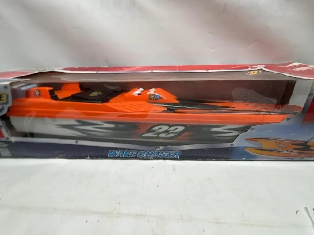Wave Chaser RC Boat, New in Box