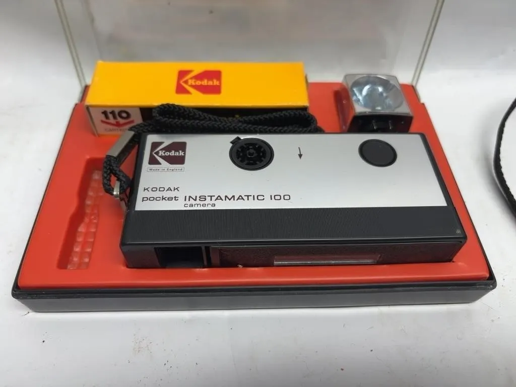 Kodak Pocket Instamatic 100 Camera in Case