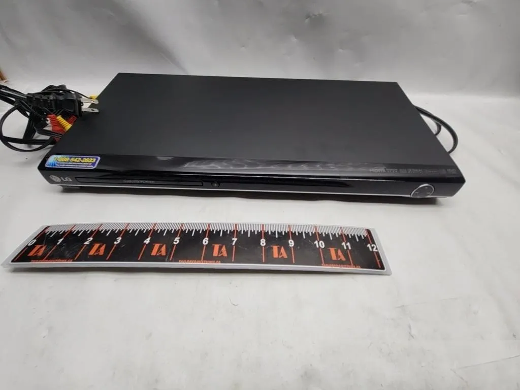 LG DVD Player with Cables