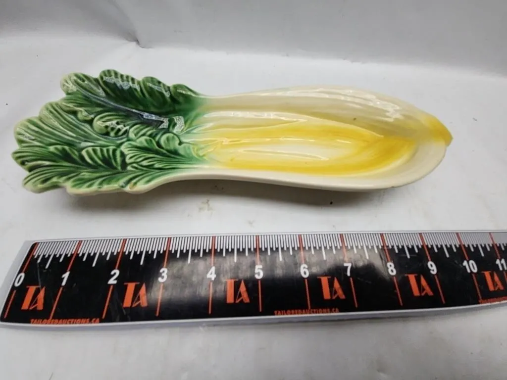 Cardinal USA Celery Dish