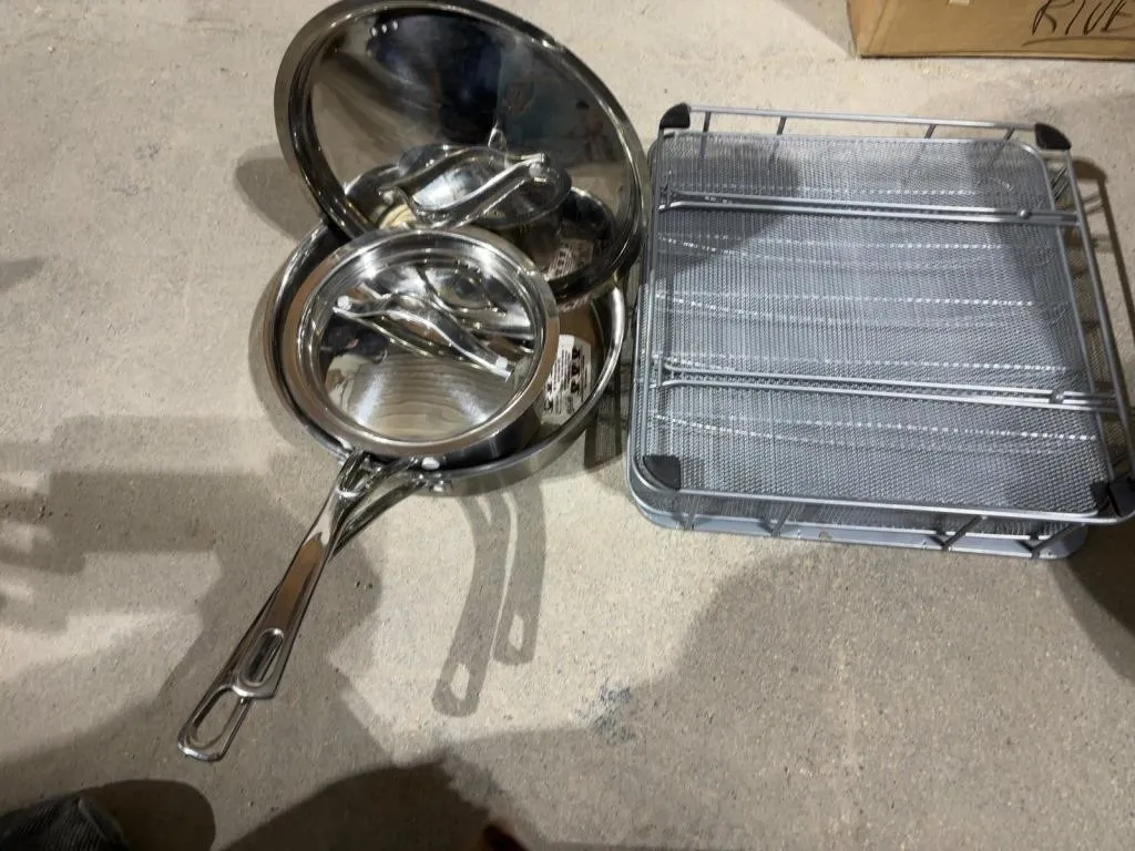 Heritage Tri-Ply Stainless Cookware & Mesh Rack