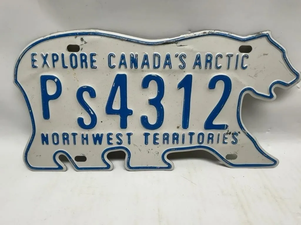 NWT Polar Bear Shaped License Plate