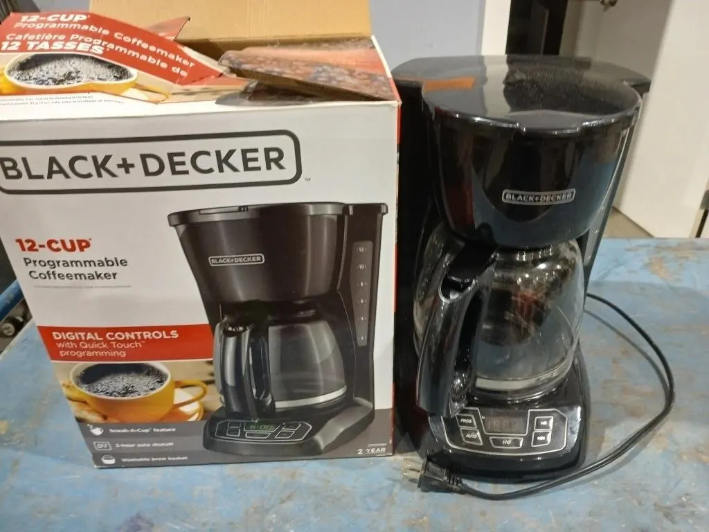 Black 12-cup programable Coffee maker