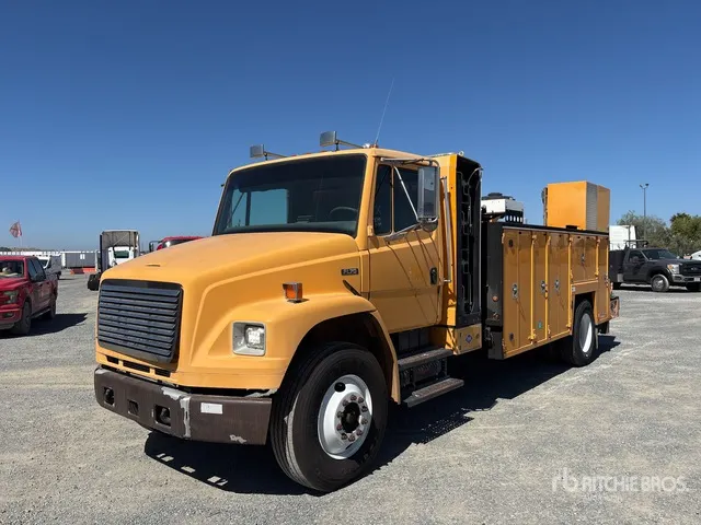 2005 Freightliner M2 106 4x2 CNG Service Truck
