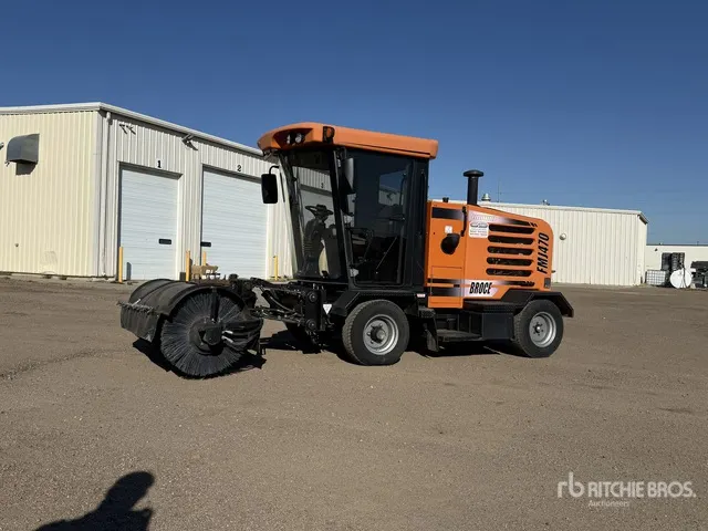 2021 Broce FMJ-470 Self-Propelled Broom
