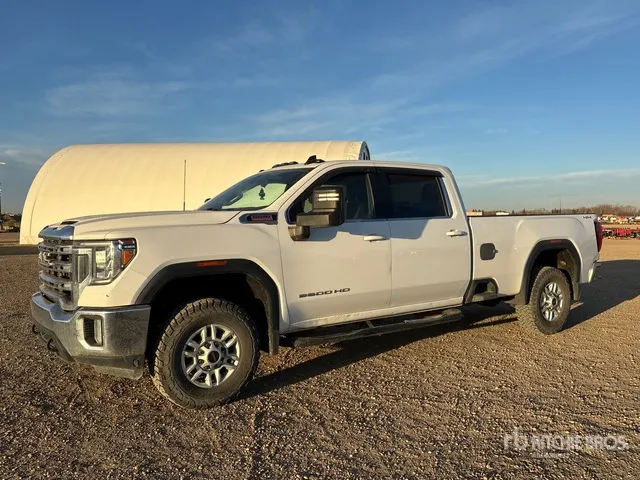 2020 GMC Sierra 2500HD 4x4 Crew Cab Pickup