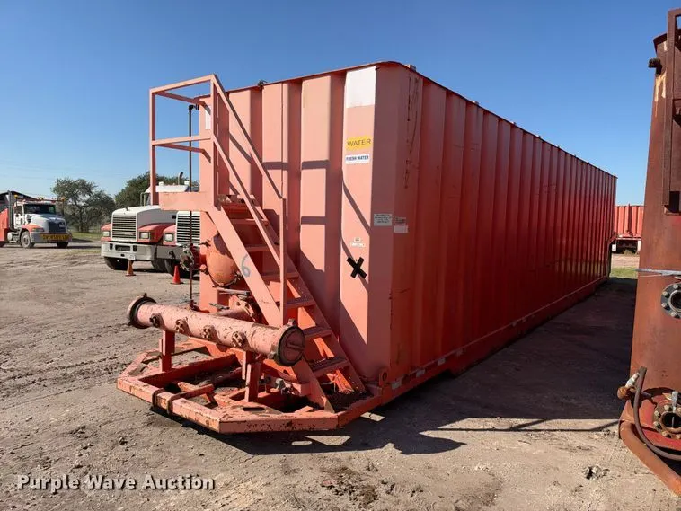 2007 Salty's Manufacturing frac tank trailer