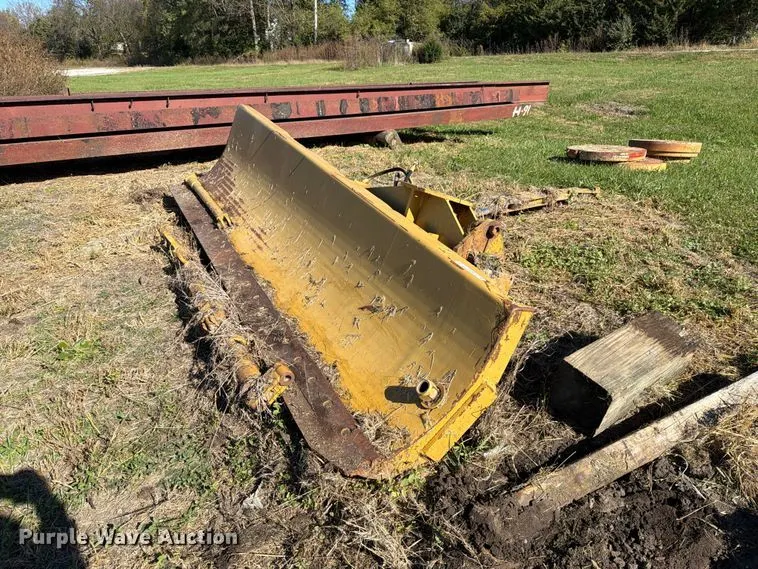 Wing plow