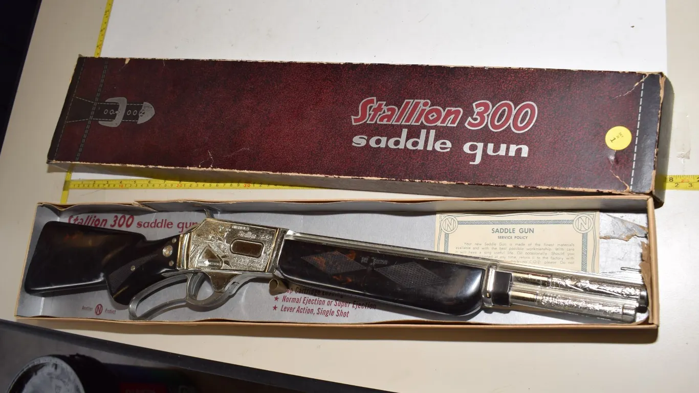 1950’s Vintage Stallion 300 Toy Saddle Gun Rifle in Box - Working
