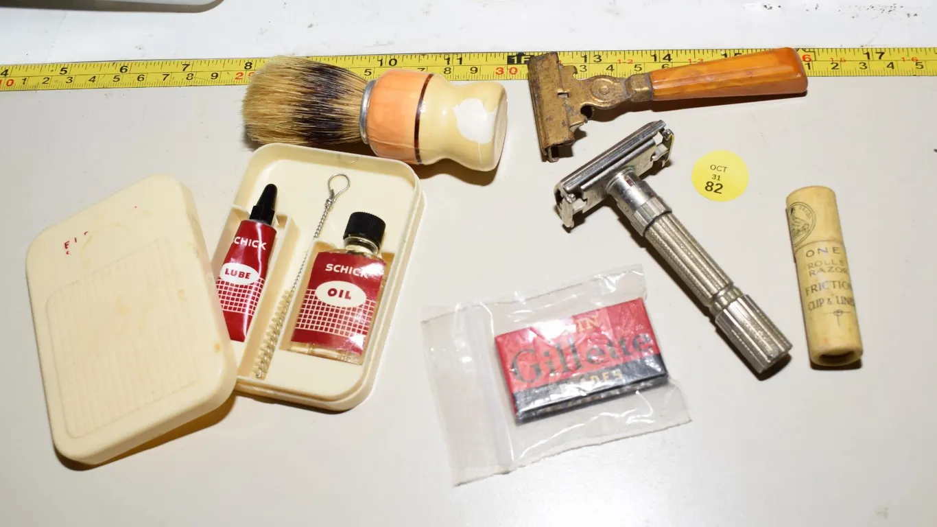 Vintage/Antique Shaving Lot
