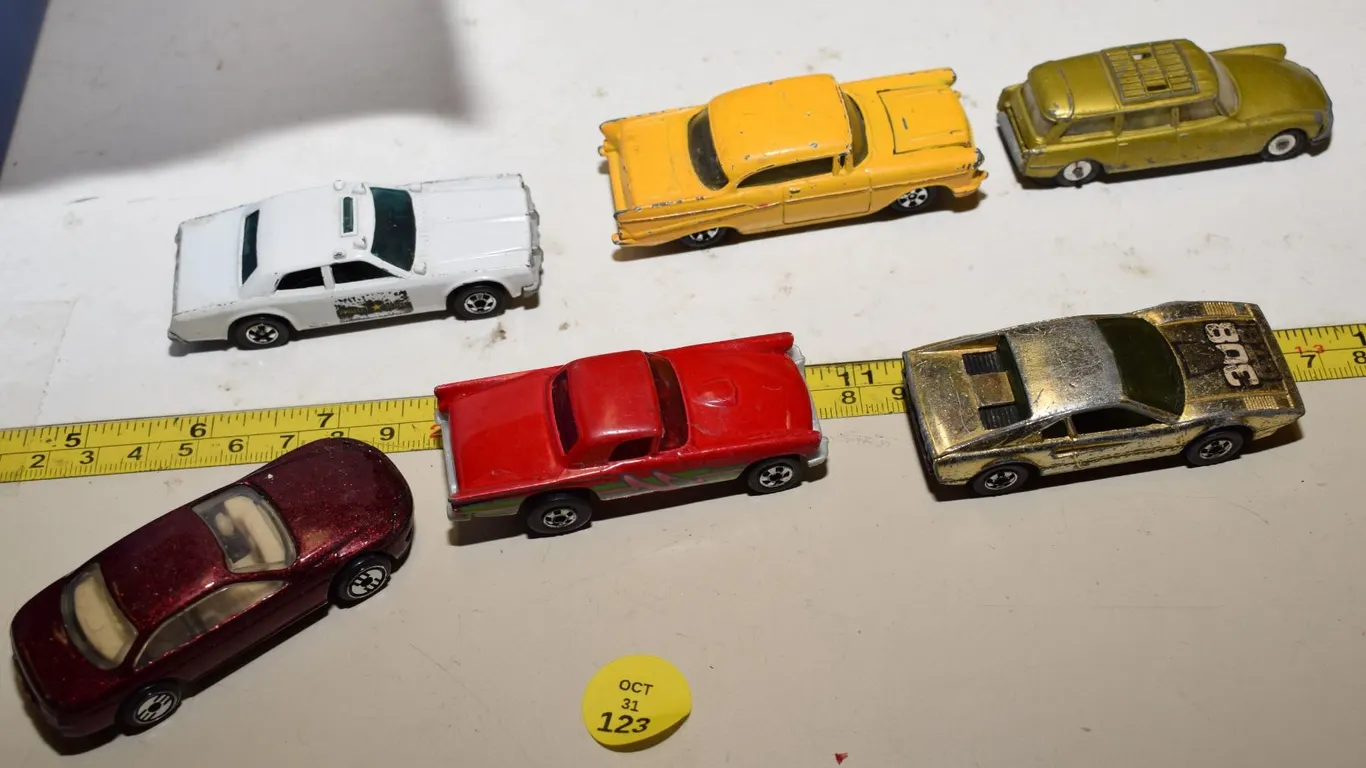 Vintage Diecast Toy Car Lot - HotWheels, etc.