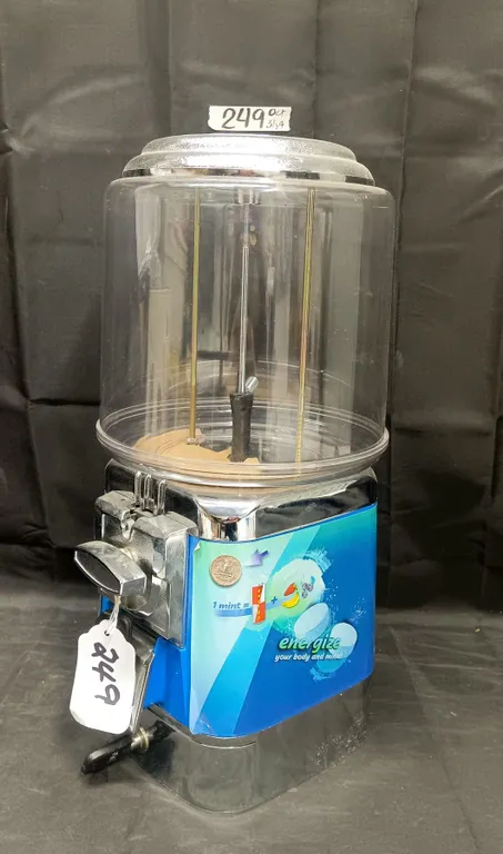 Coin Operated Vending Machine w/ Keys