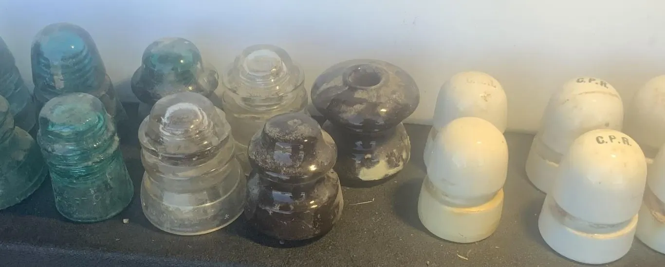 CNR and CP insulators