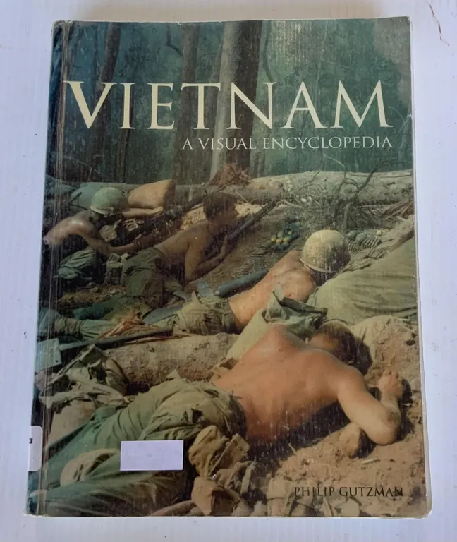 Vietnam War Book 448 pages
