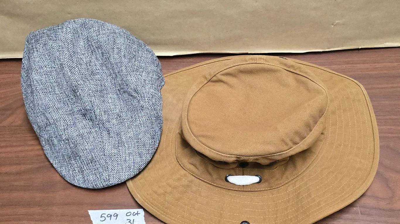 Men's XL Tilley Hat & Men's Flat Cap - Both Never Worn