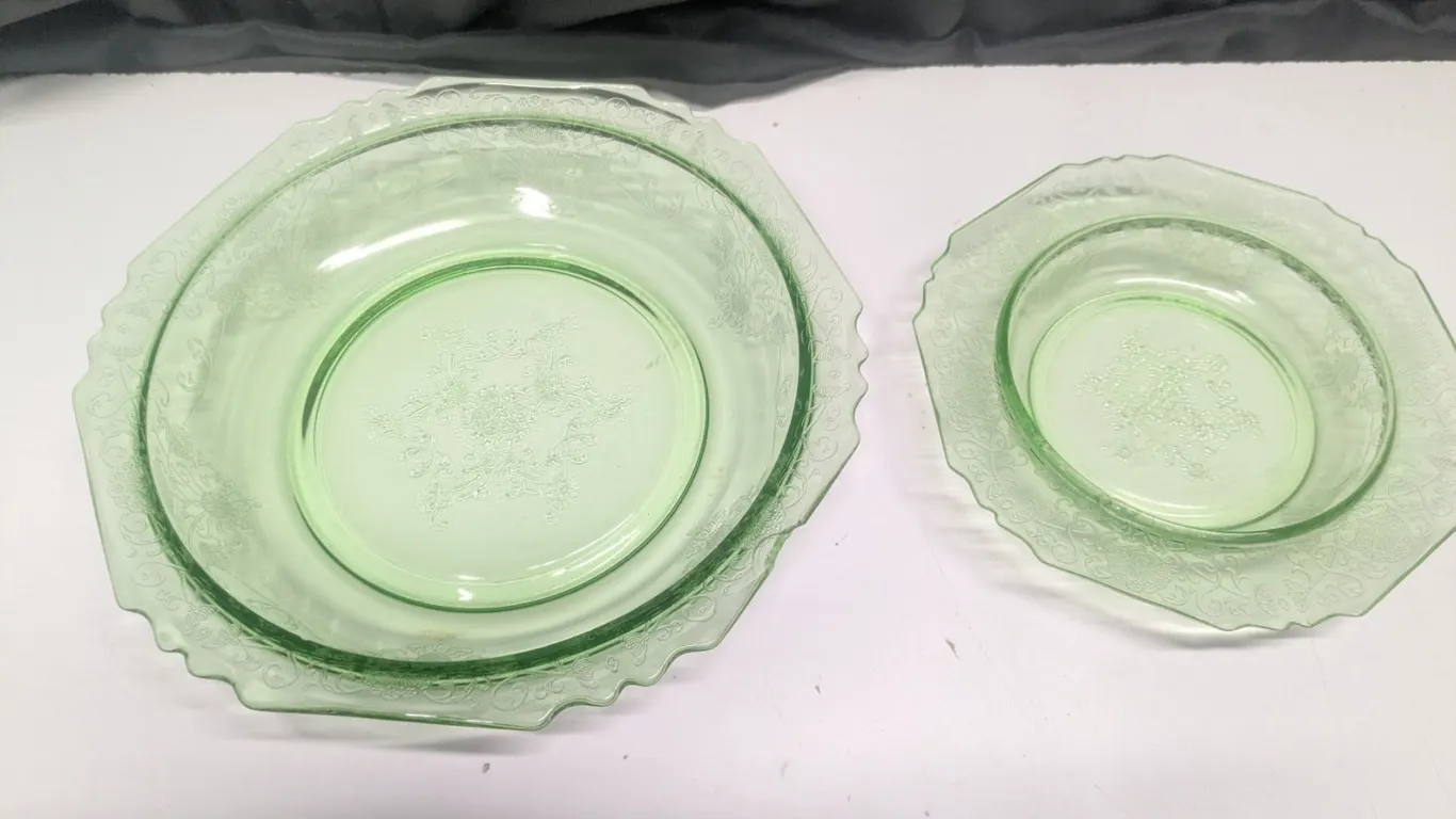 (2) Pieces of Vintage Uranium Glass