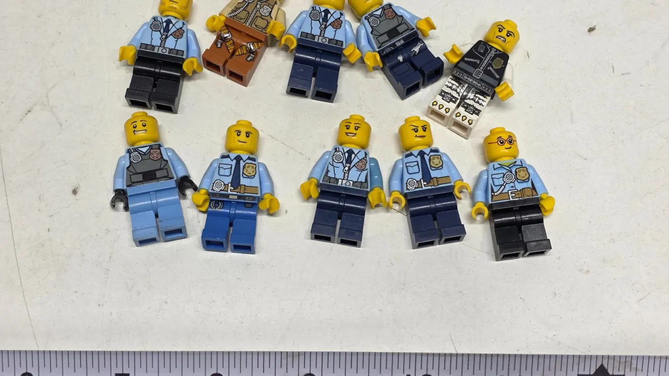 Lot of 10 based Mini Figures