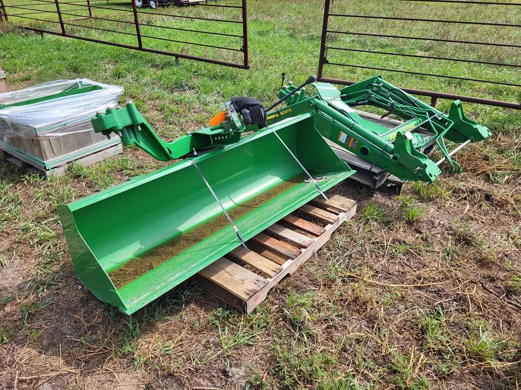 John Deere 400E Series Loader w/ Bucket - 6FT