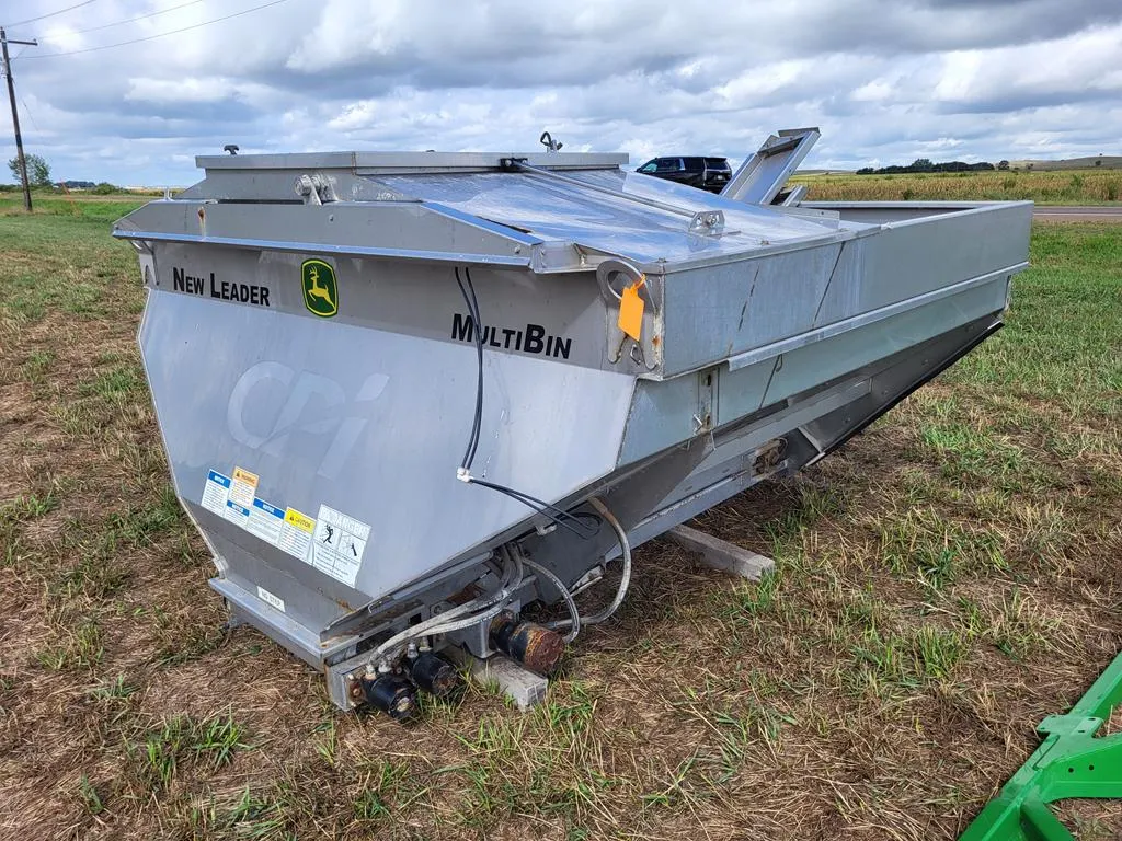 New Leader MultiBin High-Capacity Nutrient Applicator