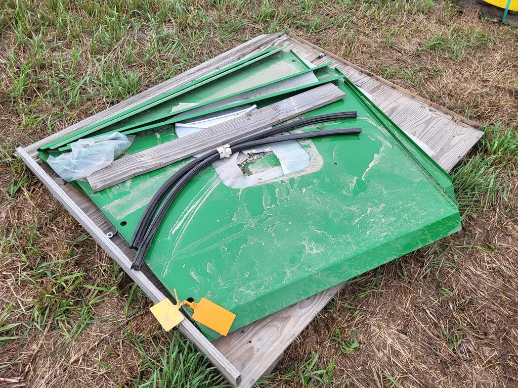 John Deere Combine Bin Hopper Extension w/ Window
