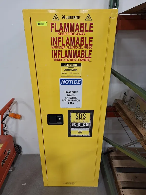 Flammables Cabinet, 24"x18"x65"
