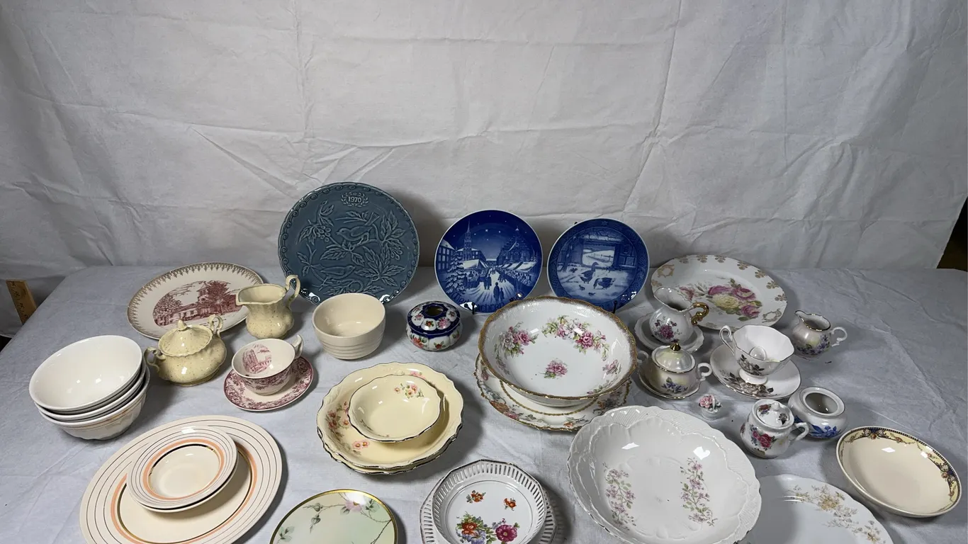 Floral Serving Ware