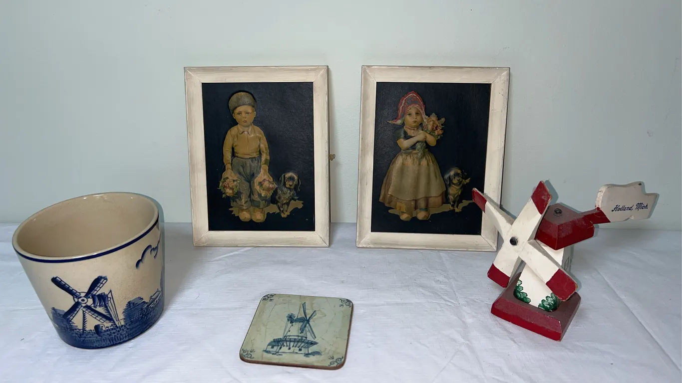 Dutch Figures Wall Art & More