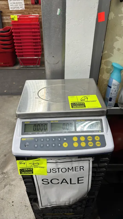 Atron Systems Easy Weigh CK-30 electronic price computing scale. Features a stainless steel weighing platform, digital LCD displays for weight, unit p