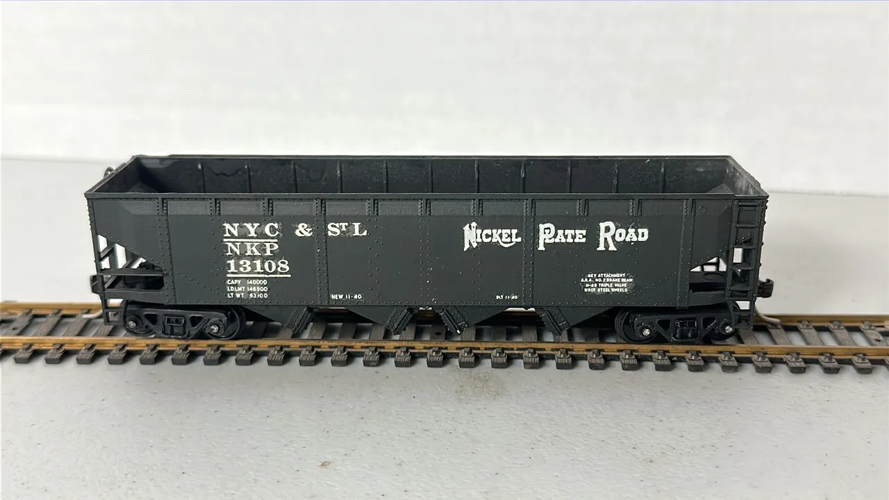 HO Scale Nickel Plate Road Hopper Car