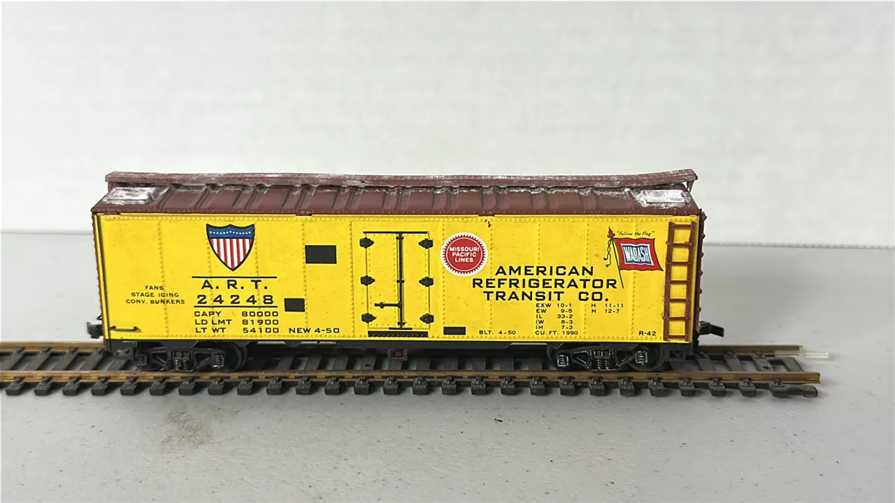 HO Scale American Refrigerator Transit Boxcar