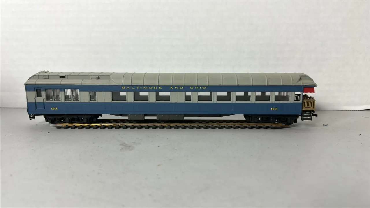 HO Scale Baltimore & Ohio Passenger Rail Car