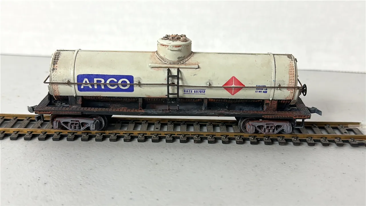 HO Scale Arco Tanker Rail Car