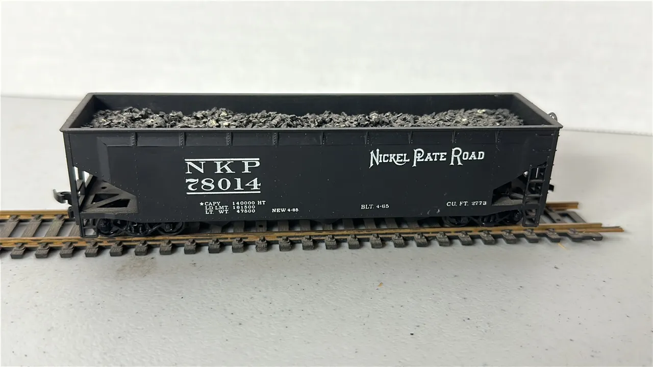HO Scale Nickel Plate Road Hopper Car