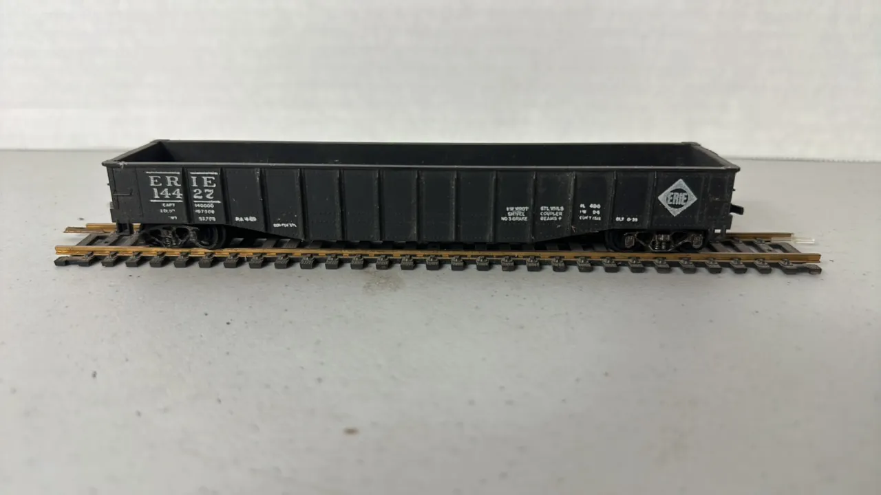 HO Scale Erie Gondola Rail Car