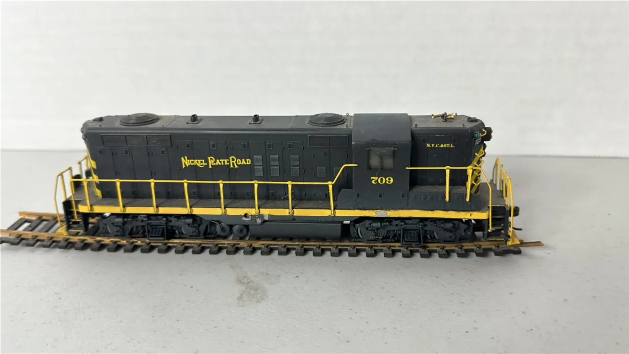 Used HO Scale Nickel Plate Road #709 Train Engine
