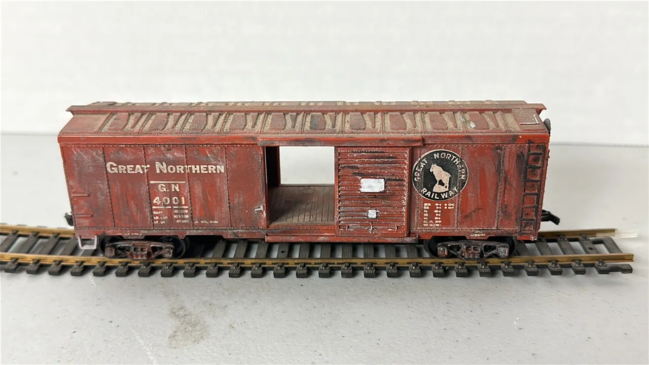 Used HO Scale Great Northern Boxcar