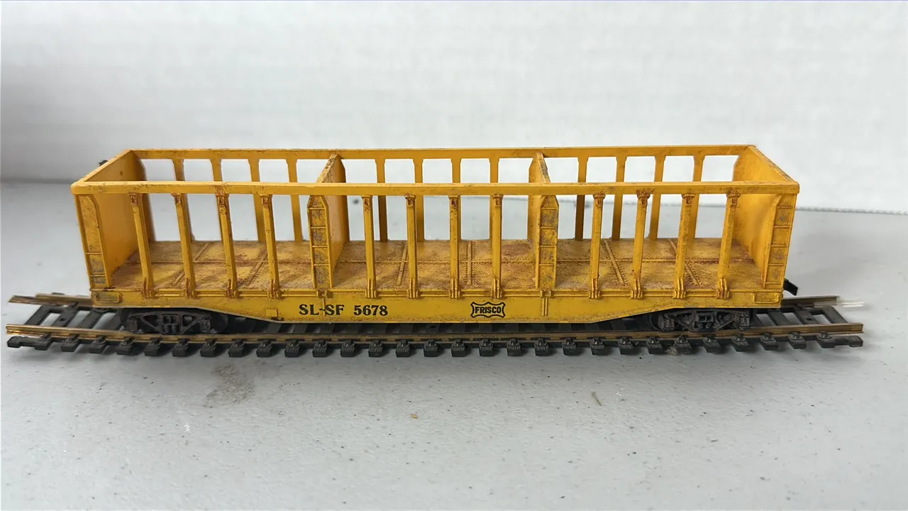 HO Scale SL&SF Bulkhead Flat Car