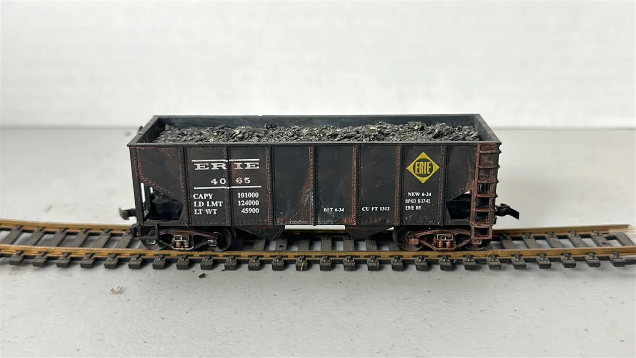 HO Scale Erie Hopper Car