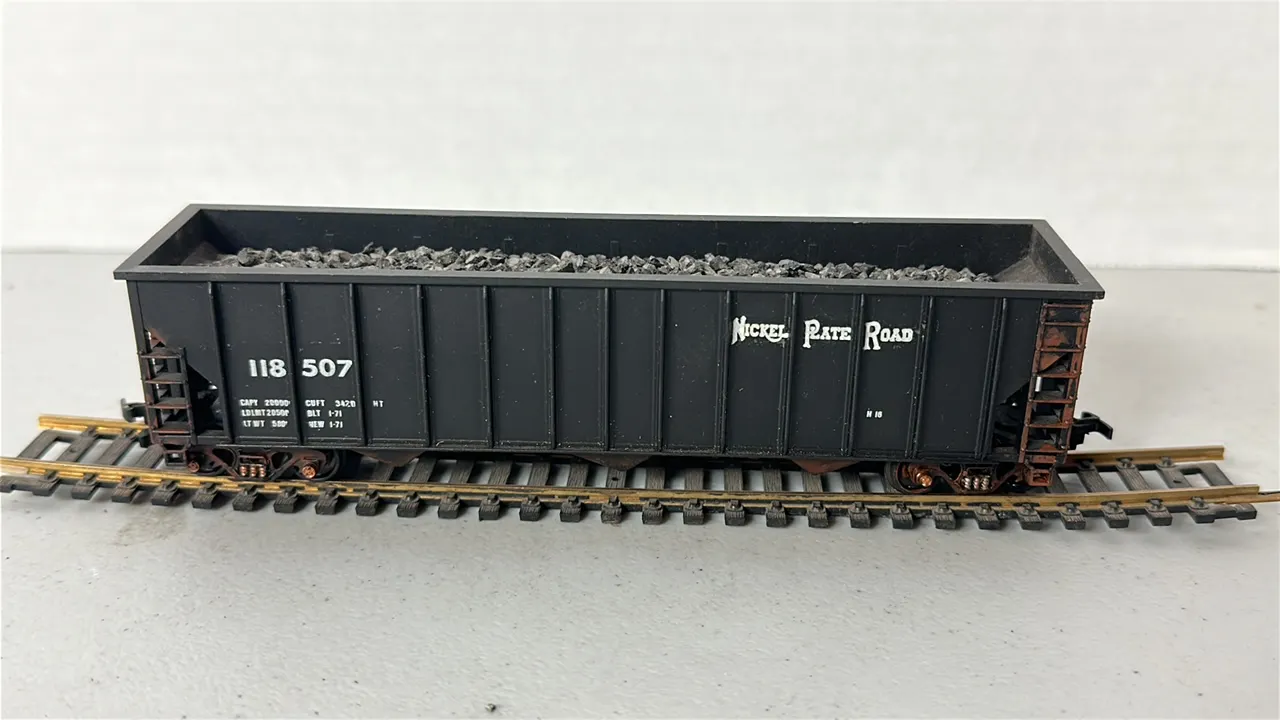 HO Scale Nickel Plate Road Hopper Car