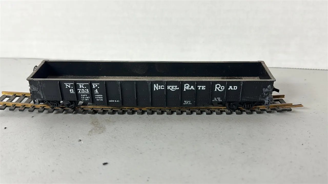 HO Scale Nickel Plate Road Gondola Rail Car