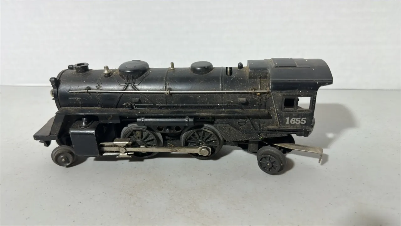 Used O Scale Lionel Steam Engine #1655 - Metal