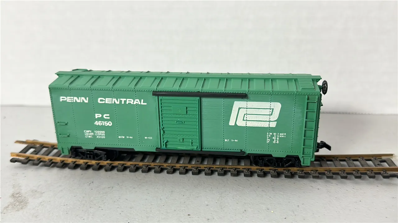 HO Scale Penn Central Boxcar