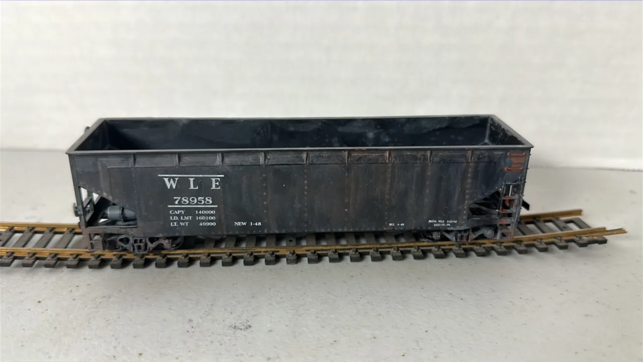 HO Scale WLE Hopper Car