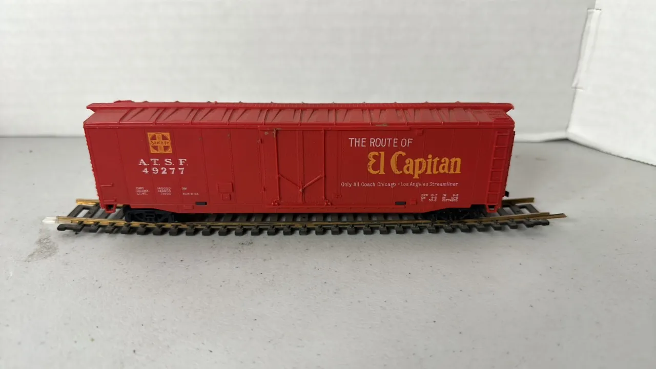 HO Scale Santa Fe El Capitan Boxcar