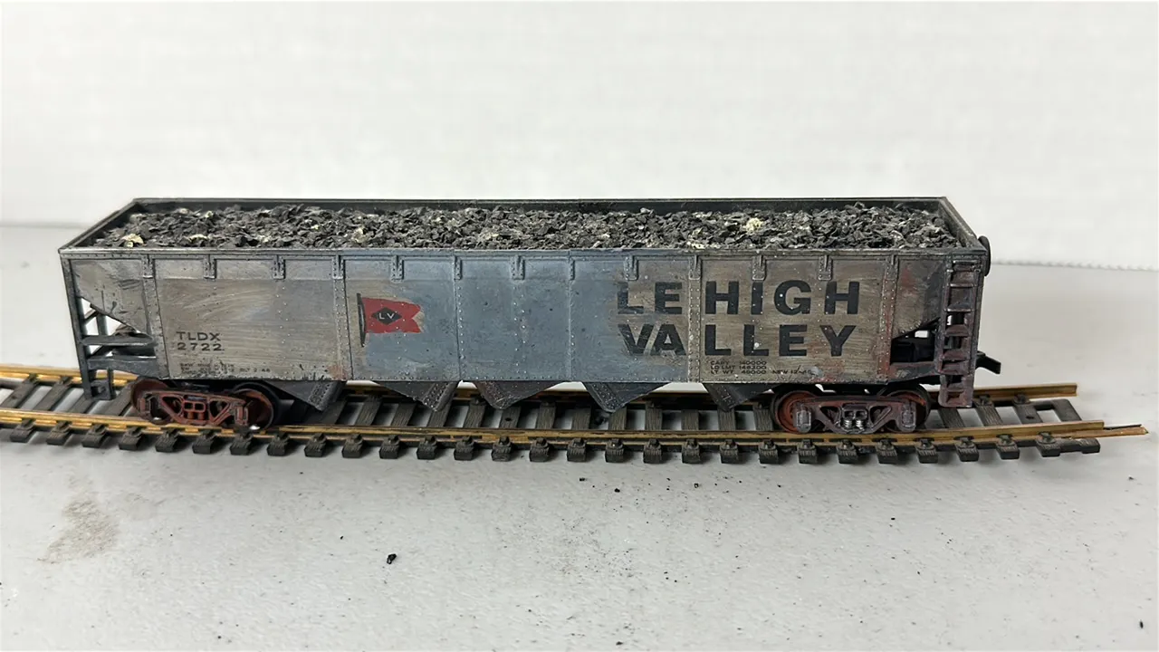HO Scale Lehigh Valley Hopper Car