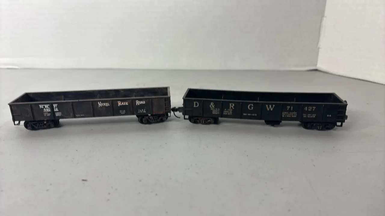 (2)-HO Scale Gondola Cars- Plastic