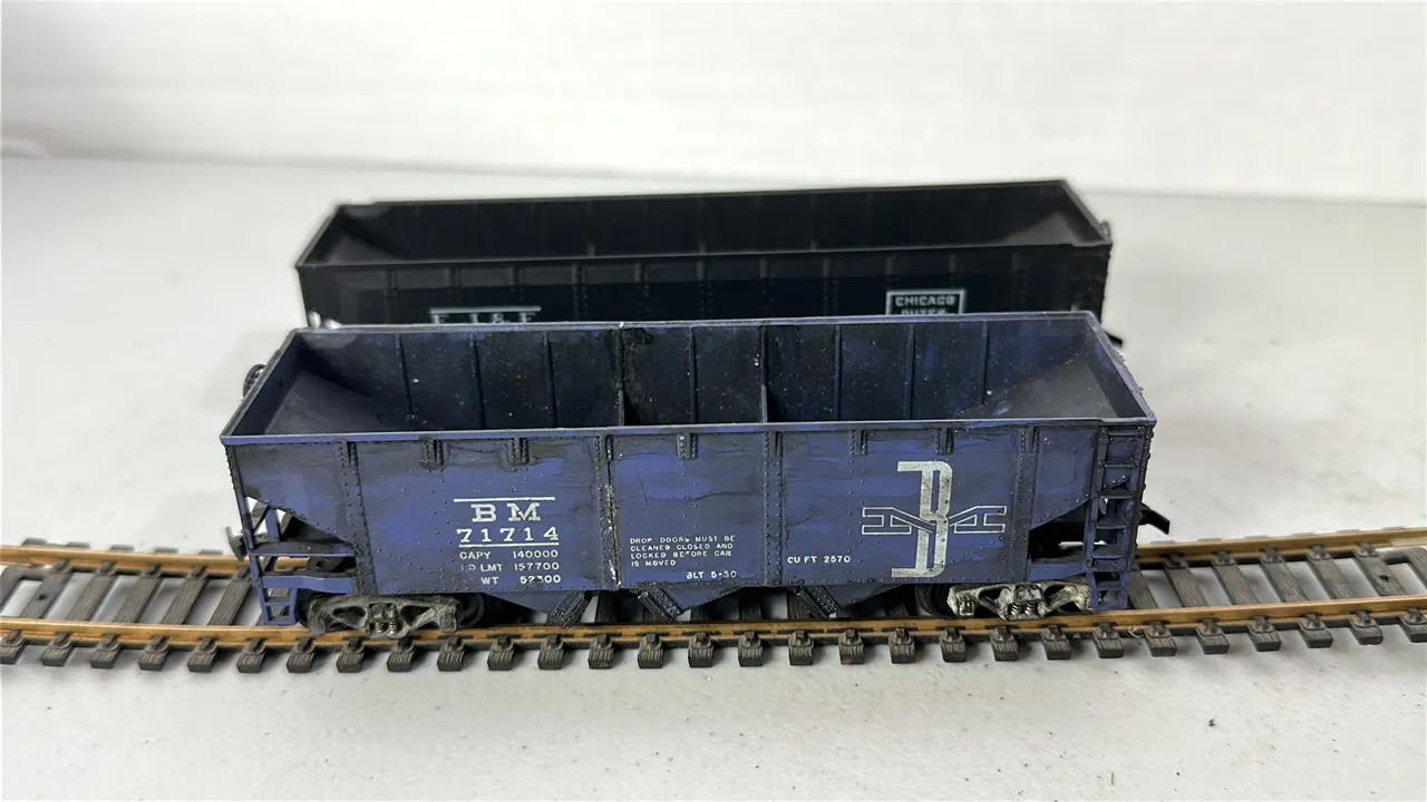 (2)- HO Scale Hopper Cars-Plastic