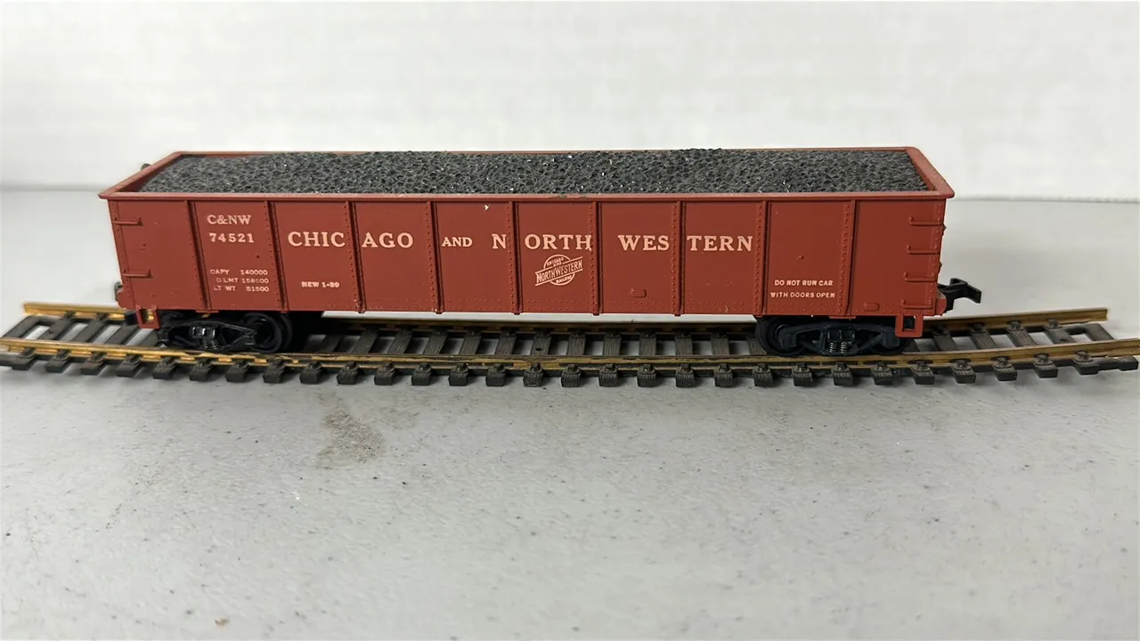 (1)- HO Scale Gondola Car - Plastic