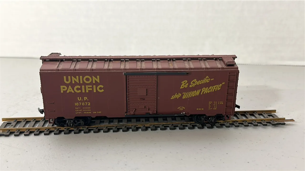 Used HO Scale Union Pacific Road of The Streamliners Rail Car