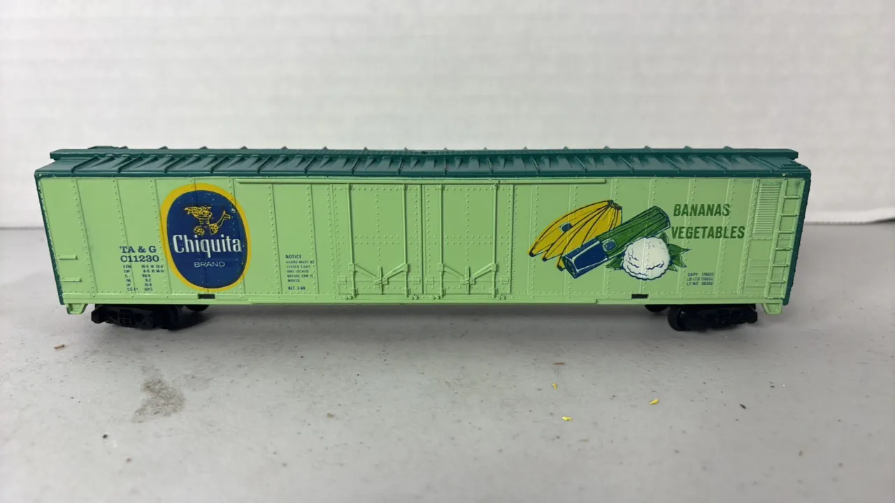 HO Scale Chiquita Brand Boxcar - Plastic